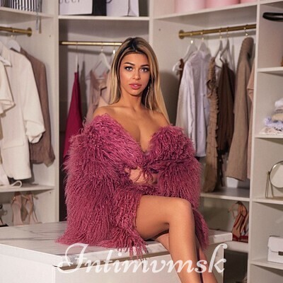 Шлюха Алекса 15786